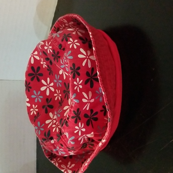 BABY's Red Daisy Patterned Cotton Bucket Hat - Picture 2 of 6